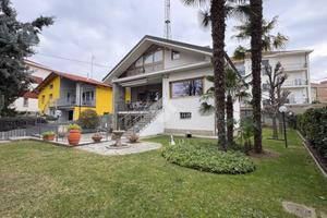 VILLA SINGOLA A RIVOLI