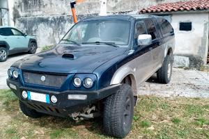 Mitsubishi L200 2004