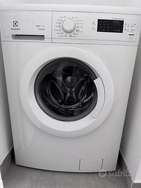 Lavatrice Electrolux FlexCare – 7 kg – ottime cond