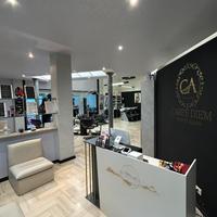 Negozio di parrucchiere ed estetica