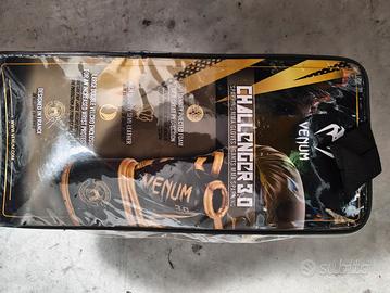 Guanti da pugilato per diverse discipline 