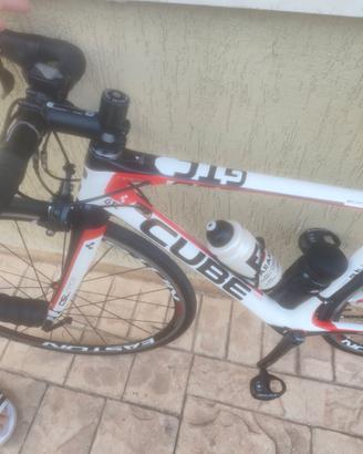 Bici da corsa CUBE