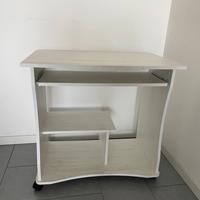 scrivania porta pc/stampante e sedia ufficio
