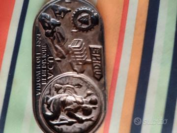 targhetta commemorativa