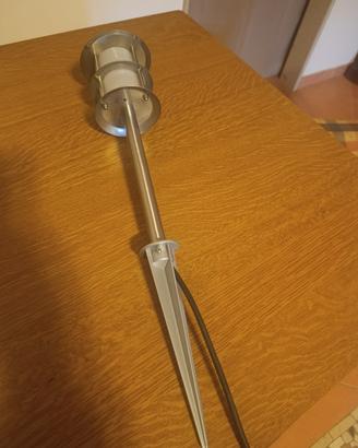 Faretti in acciaio per vialetti