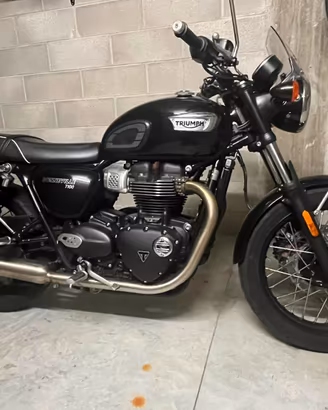 TRIUMPH BONEVILLE T100-anno 2023
