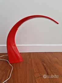 Lampada da tavolo Kartell modello Taj