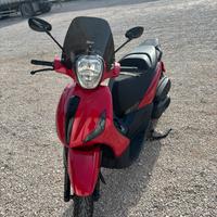 Piaggio Beverly 350 ST