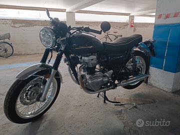 Kawasaki W800 2025