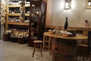 Attività / Licenza di 100 m² con 2 locali a Frosin