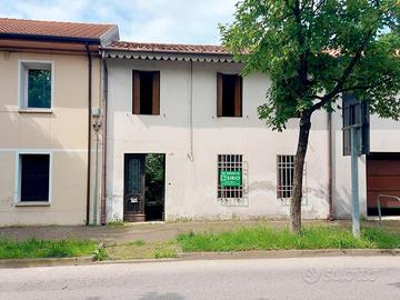 CASA DAL CARATTERE STORICO DALLE GRANDI POTENZI...