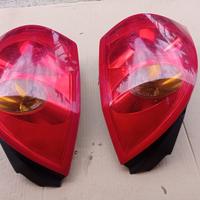 Fanali posteriori Nissan Primera P12  SW