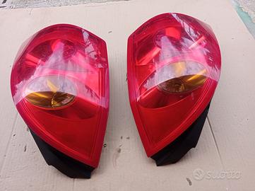 Fanali posteriori Nissan Primera P12  SW