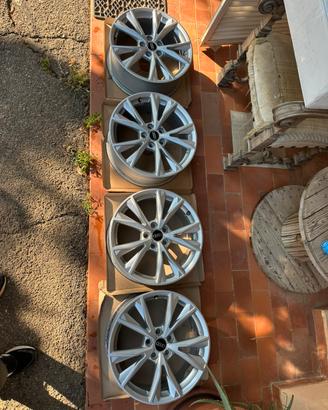 Cerchi da 18 originali audi Q3