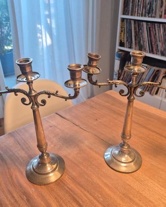 Coppia di candelabri in agento