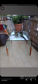 Tavolino in vetro e legno