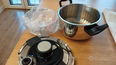 PENTOLA A PRESSIONE