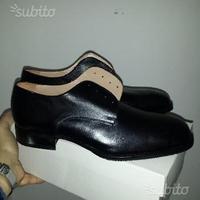 Scarpe militari nere o bianche