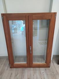 finestra in legno 