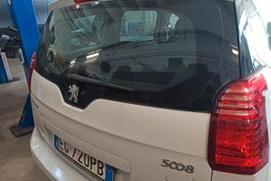 auto Peugeot 5008  800 Euro 