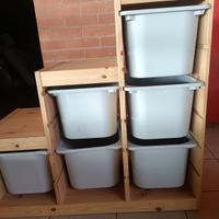 mobiletto con cassetti di plastica 