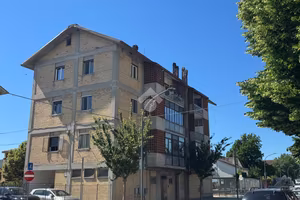 5 LOCALI A CASTEL DI SANGRO