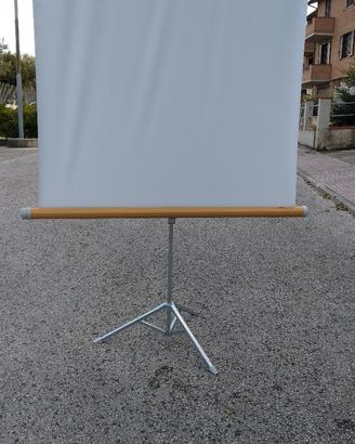 Schermo di proiezione su treppiede