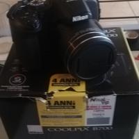 Fotocamere Nikon B700