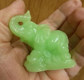 Elefante "Porta Fortuna". pietra naturale. 