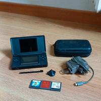 Nintendo DS con giochi e custodia