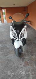 Kymco downtown 300i