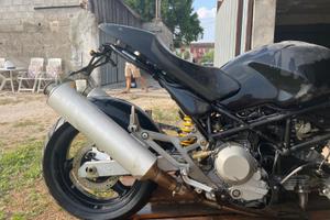 Ducati monster 1000 incidentata