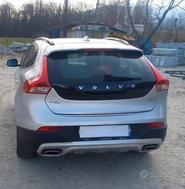 Privato vende auto Volvo v40