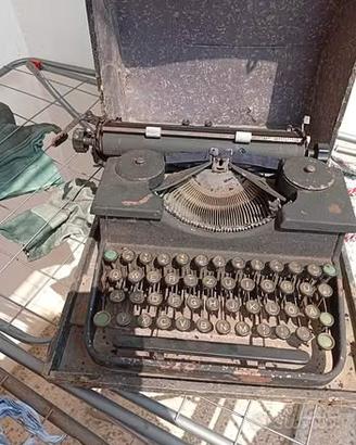 macchina da scrivere Sim40 S. I. M. 40