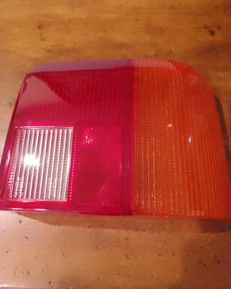 plastica fanale posteriore destro x Peugeot 205