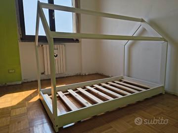 Lettino Montessoriano compreso di materasso