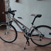 BICICLETTA MTB  DONNA