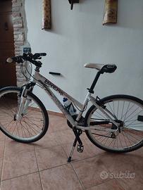 BICICLETTA MTB  DONNA