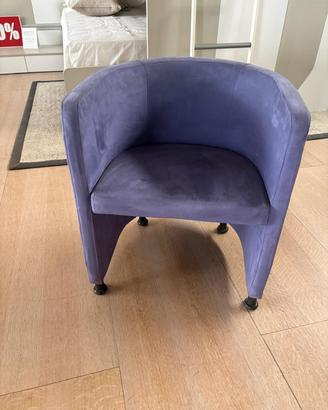 Poltrona in tessuto microfibra blu