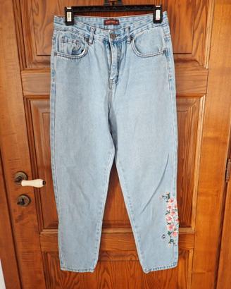 Jeans donna con fiori