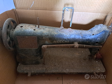 Macchina da cucire Necchi