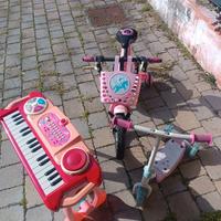 Bicicletta con rotelle monopattino e tastiera winx
