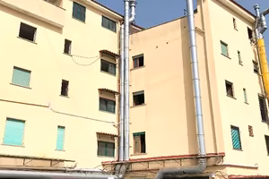 Frattaminore: Magazzino con ufficio all'interno