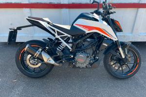 Ktm duke 390