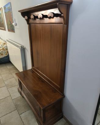 appendiabiti con cassapanca 