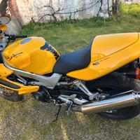 Honda VTR 1000 Firestorm