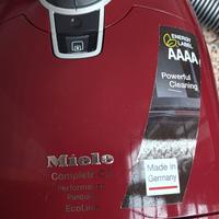 aspirapolvere miele C3 