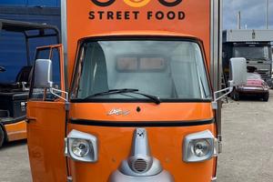 Ape food truck completo di tutto