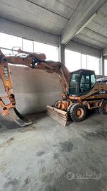 Escavatore Case wx165 targato