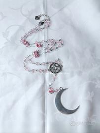 Collana rosa con pentacolo e luna